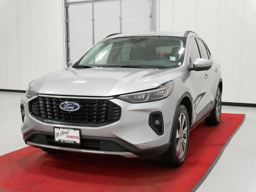 Silver Metallic 2024 Ford Escape Platinum