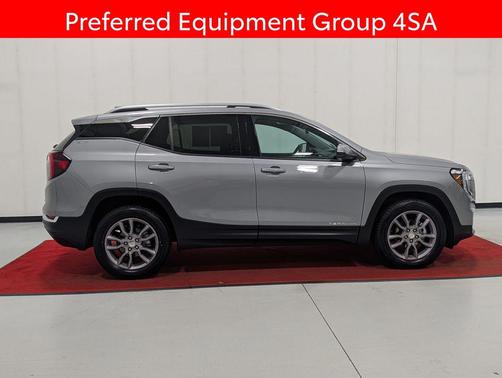 Sterling Metallic 2024 GMC Terrain SLT