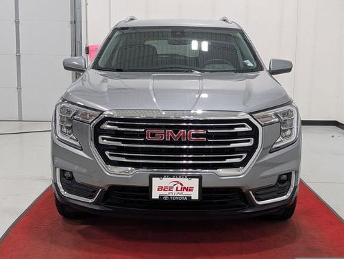Sterling Metallic 2024 GMC Terrain SLT