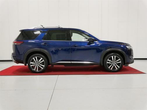 2024 Nissan Pathfinder Platinum 4WD