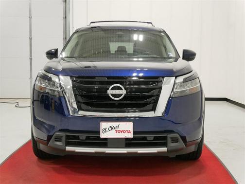 2024 Nissan Pathfinder Platinum 4WD