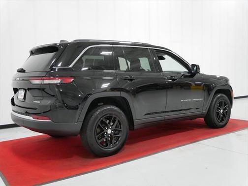 2023 Jeep Grand Cherokee Laredo