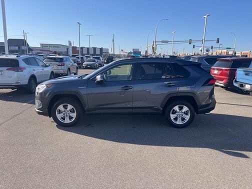 2021 Toyota RAV4 Hybrid XLE