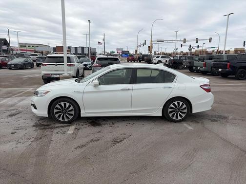 2017 Honda Accord Hybrid Touring