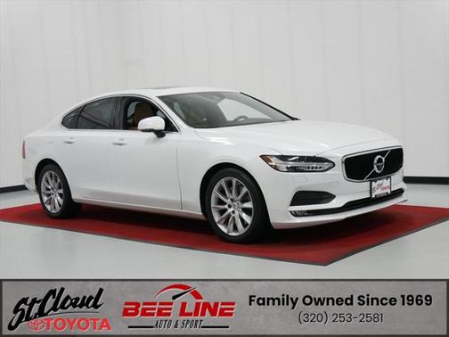 2017 Volvo S90 T6 Momentum