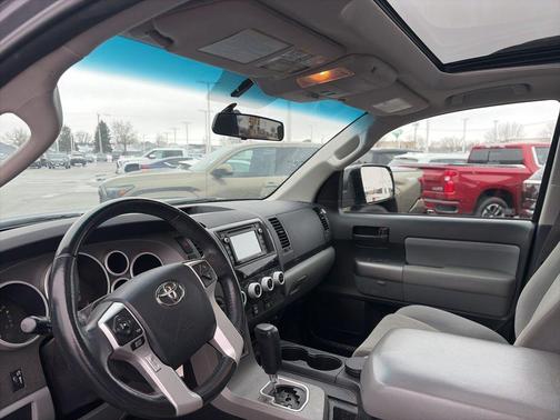 2017 Toyota Sequoia SR5