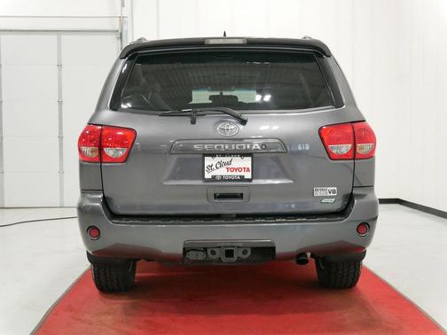 2017 Toyota Sequoia SR5