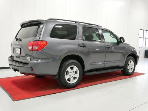 2017 Toyota Sequoia SR5