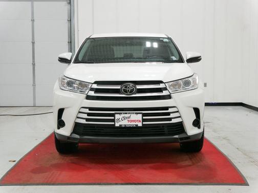 2019 Toyota Highlander LE I4