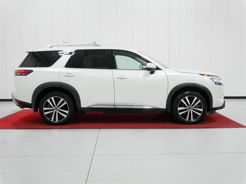 2024 Nissan Pathfinder Platinum 4WD