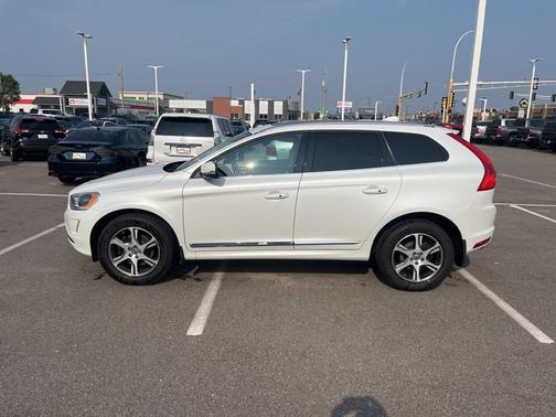 2015 Volvo XC60 T6 Platinum