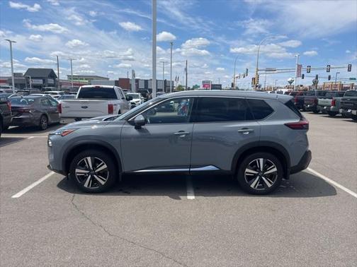 2022 Nissan Rogue SL