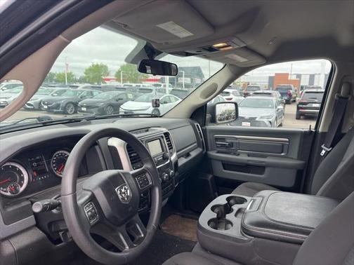2019 RAM 1500 Classic Warlock Quad Cab 4x4 6'4' Box
