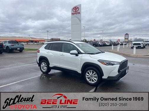 2024 Toyota Corolla Cross LE