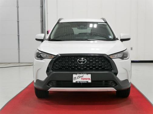 2024 Toyota Corolla Cross LE