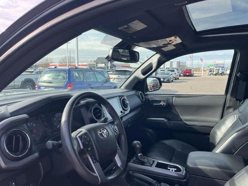 2022 Toyota Tacoma TRD Sport