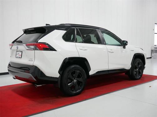 2021 Toyota RAV4 Hybrid SE