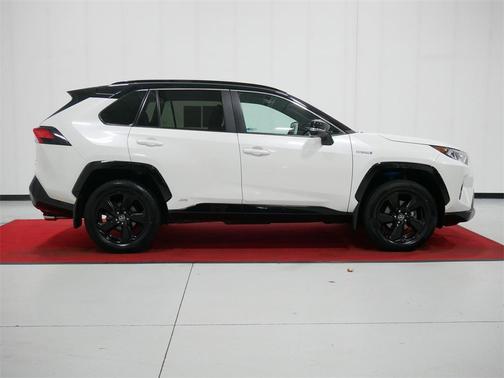 2021 Toyota RAV4 Hybrid SE