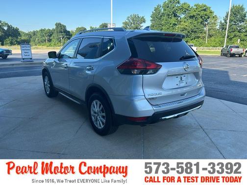2017 Nissan Rogue SV