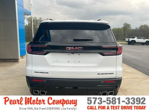 2025 GMC Acadia Elevation
