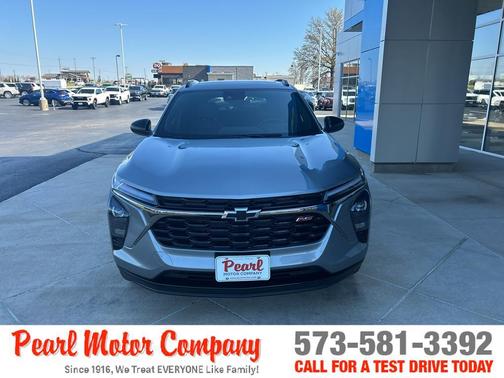 Sterling Gray Metallic 2026 Chevrolet Trax 2RS