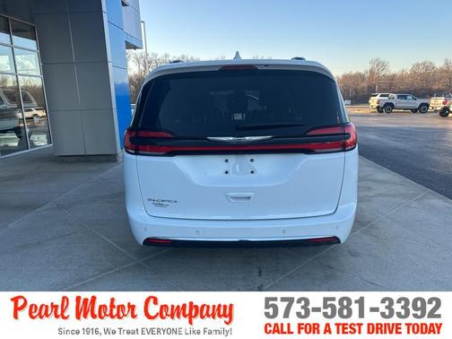 2021 Chrysler Pacifica Touring-L