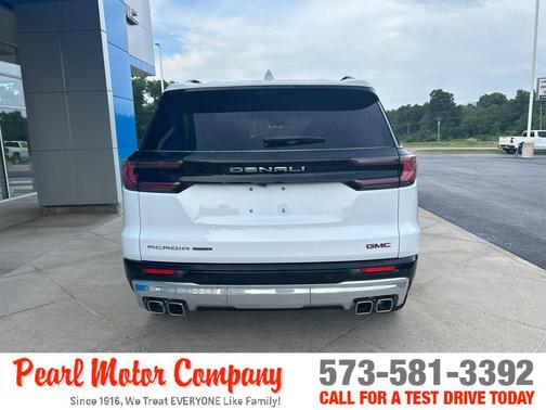2025 GMC Acadia Denali