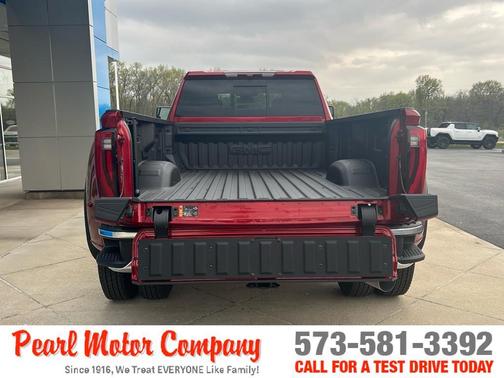 2025 GMC Sierra 3500 SLT