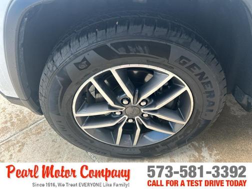 Bright White Clearcoat 2019 Jeep Grand Cherokee Limited