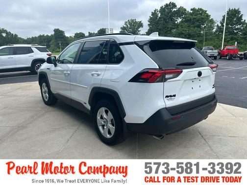 2021 Toyota RAV4 Hybrid XLE