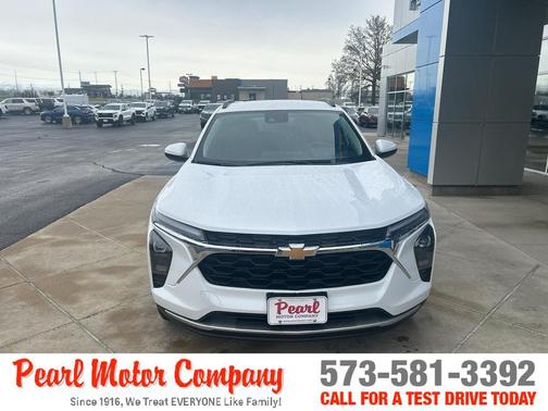 Summit White 2026 Chevrolet Trax LT