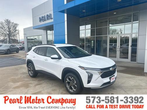 Summit White 2026 Chevrolet Trax LT