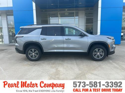 Sterling Gray Metallic 2026 Chevrolet Traverse LT
