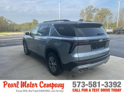 Sterling Gray Metallic 2026 Chevrolet Traverse LT