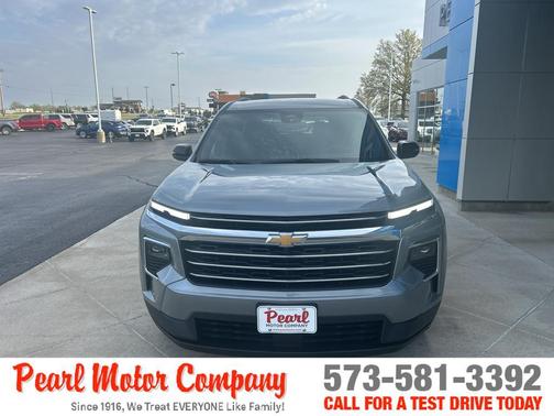 Sterling Gray Metallic 2026 Chevrolet Traverse LT