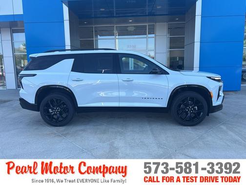 Polar White 2026 Chevrolet Traverse RS