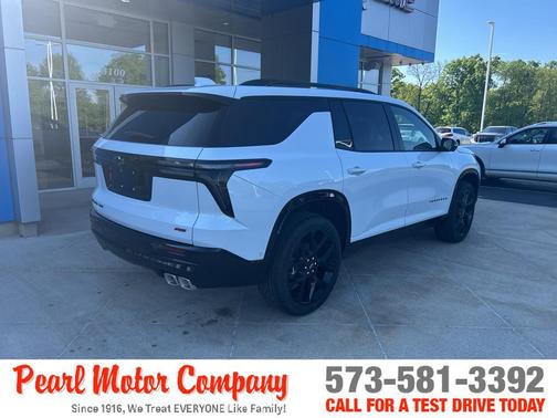 Polar White 2026 Chevrolet Traverse RS