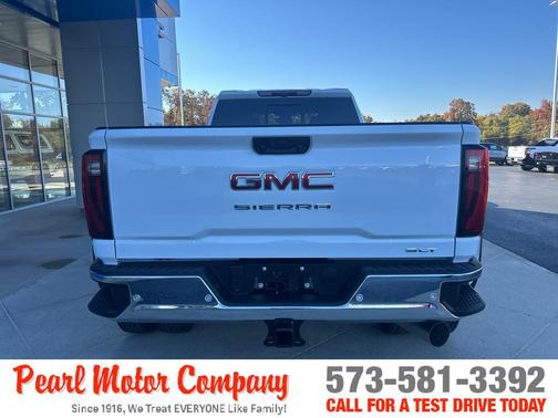 2026 GMC Sierra 3500 SLT