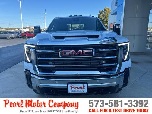 2026 GMC Sierra 3500 SLT