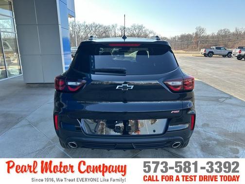 Mosaic Black Metallic 2026 Chevrolet Trailblazer RS