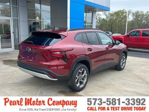 2025 Chevrolet Trax LT