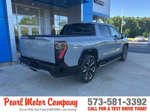 2024 GMC Sierra EV Denali