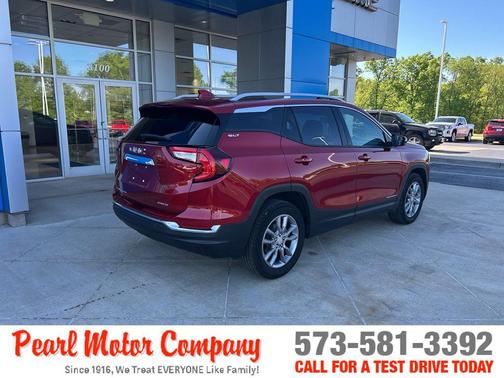 2024 GMC Terrain SLT