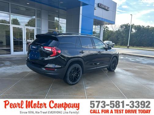 2022 GMC Terrain SLT