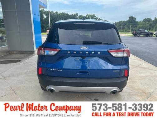 2022 Ford Escape Titanium Hybrid