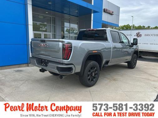 2025 GMC Sierra 2500 AT4