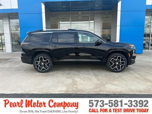 Mosaic Black Metallic 2026 Chevrolet Traverse High Country