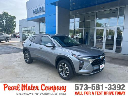 2025 Chevrolet Trax LT