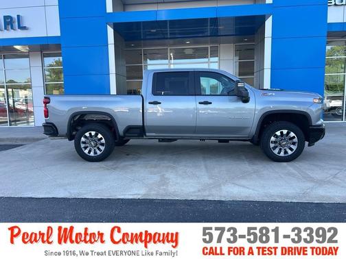 Sterling Gray Metallic 2026 Chevrolet Silverado 2500 Custom