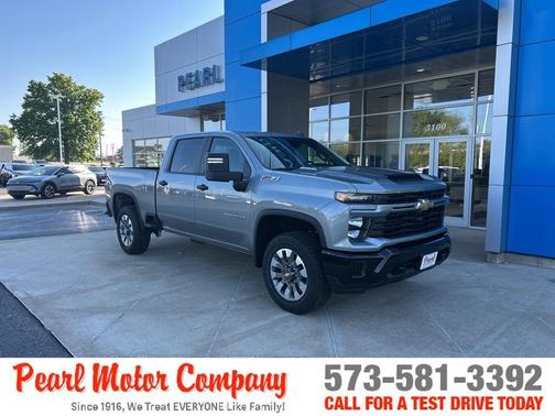 Sterling Gray Metallic 2026 Chevrolet Silverado 2500 Custom